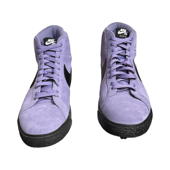 Nike Lavender and Black Sneakers - Picture 9 of 14
